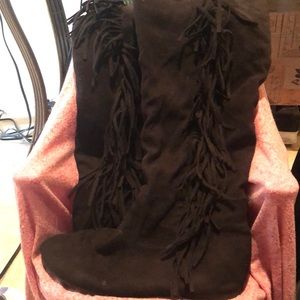 Black boots size XL10